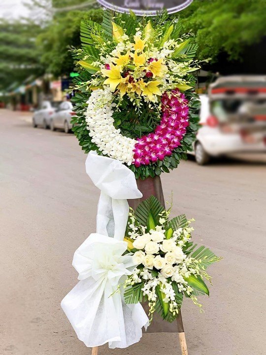 hoa viếng sang trọng
