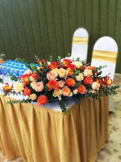 Hoa Để Bàn Hội Nghị Đẹp