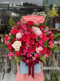 Đặt Giỏ Hoa Hồng Đỏ