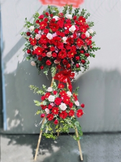 Kệ Hoa Chúc Mừng Công Ty Tông Đỏ