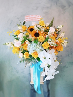 Đặt Giỏ Hoa Hồng Chúc Mừng