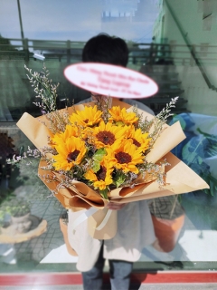 Bó Hoa Hướng Dương Chúc Mừng