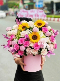 Giỏ Hồng Tặng Bạn Nữ