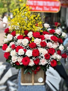 Giỏ Hoa Hồng Đẹp Tặng Tốt Nghiệp