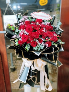 Bó Hoa Hồng Đỏ Sang Trọng