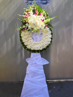 Đặt Kệ Hoa Viếng Tang