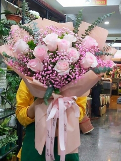 Bó Hoa Hồng Phấn Tặng Vợ