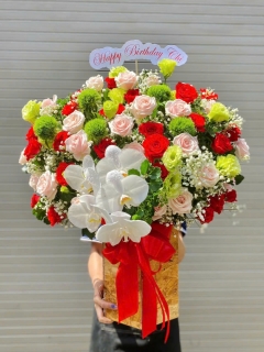 Giỏ Hoa Tông Đỏ