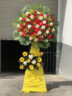 Kệ Hoa Mừng Khai Trương Tông Đỏ