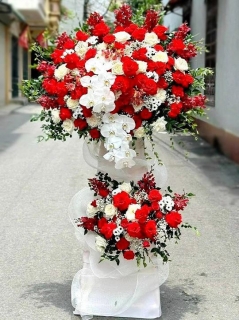 Kệ Hoa Khai Trương Công Ty