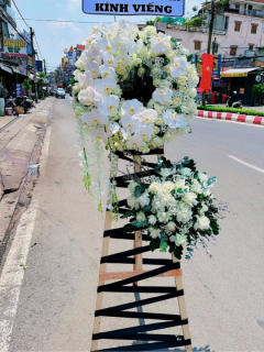 Kệ Hoa Viếng Tang Hiện Đại