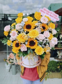 Giỏ Hoa Hướng Dương Sang Trọng