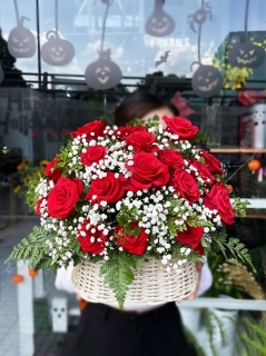 Giỏ Hoa Hồng Đỏ Nhỏ
