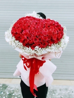 Bó Hồng Tặng Bạn Gái