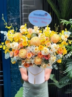 Giỏ Hoa Tông Vàng Tặng Sếp